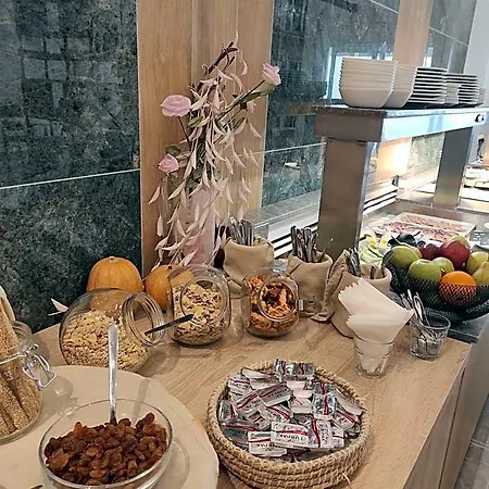 Santa Maria Hotel 3*